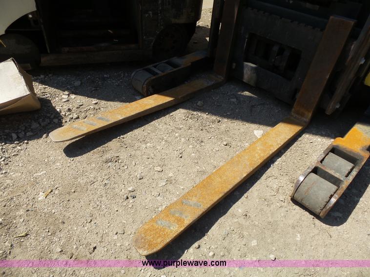 image for item BR9119 (3) forklifts