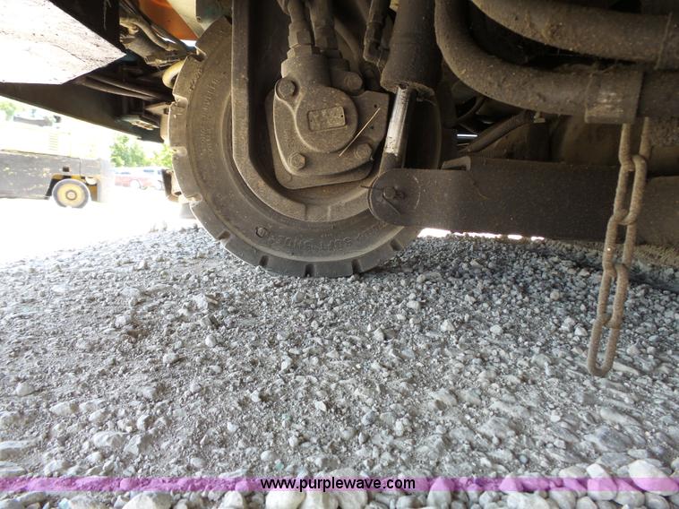 image for item BR9120 Tennant 7400 floor sweeper