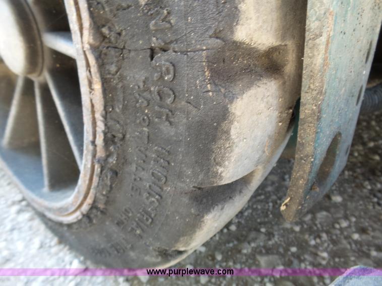 image for item BR9120 Tennant 7400 floor sweeper