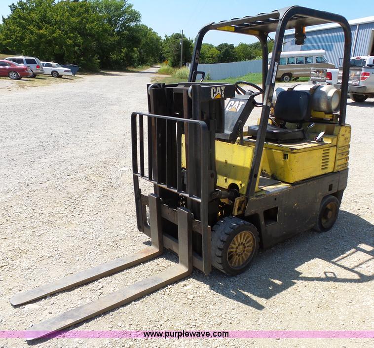 image for item BR9123 Caterpillar T50E forklift