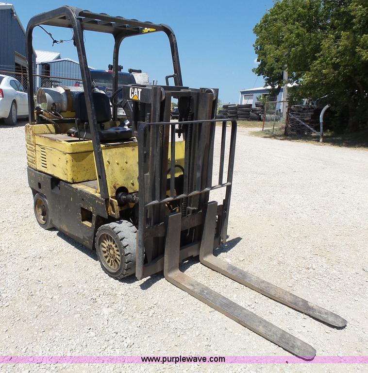 image for item BR9123 Caterpillar T50E forklift