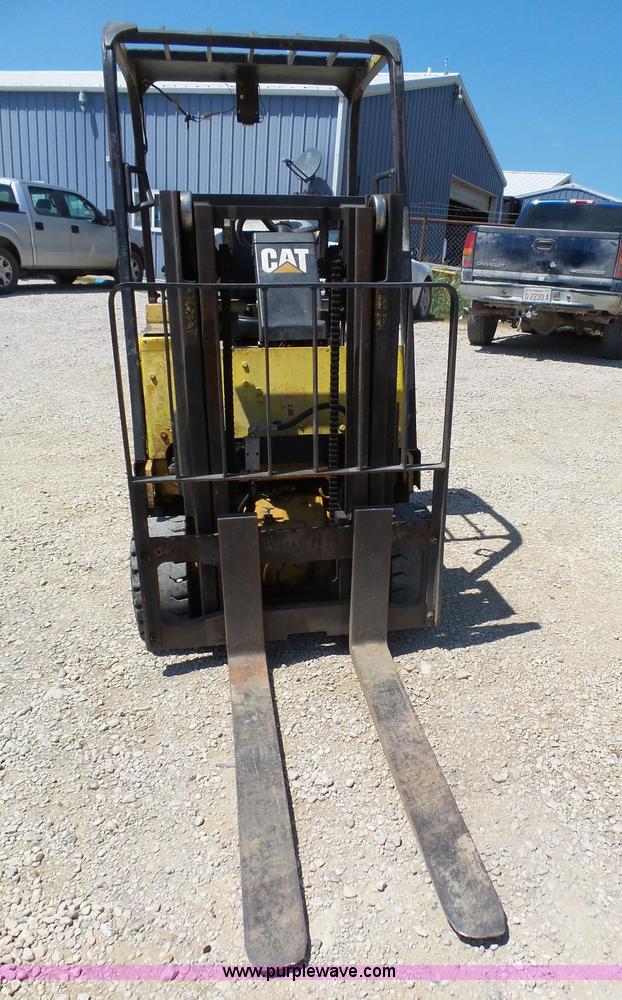 image for item BR9123 Caterpillar T50E forklift