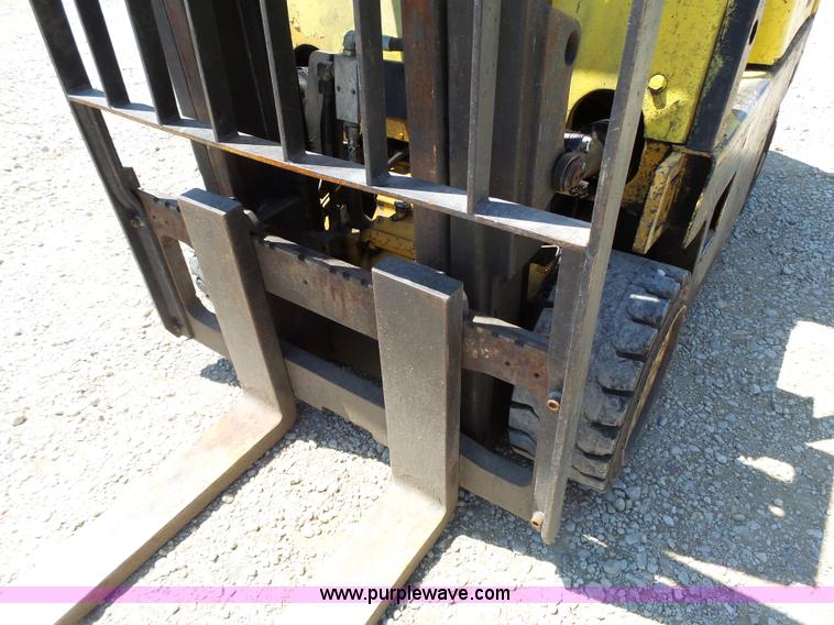 image for item BR9123 Caterpillar T50E forklift