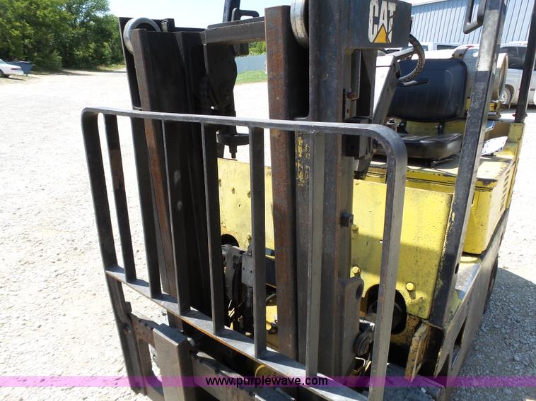 image for item BR9123 Caterpillar T50E forklift