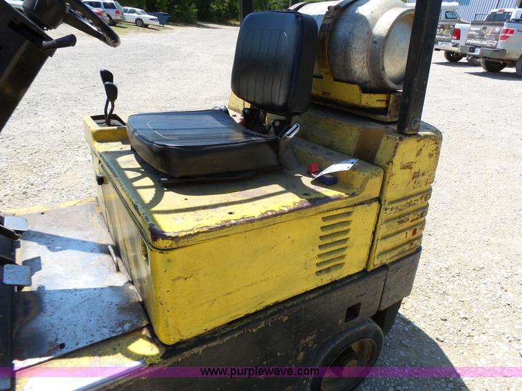 image for item BR9123 Caterpillar T50E forklift