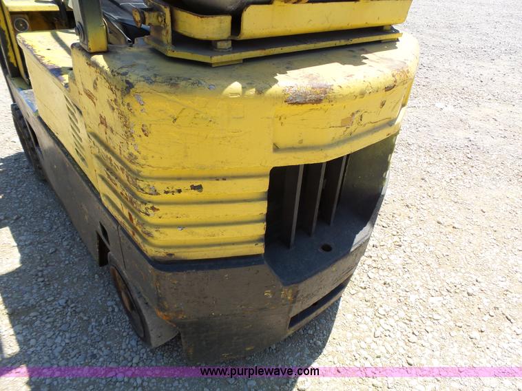 image for item BR9123 Caterpillar T50E forklift