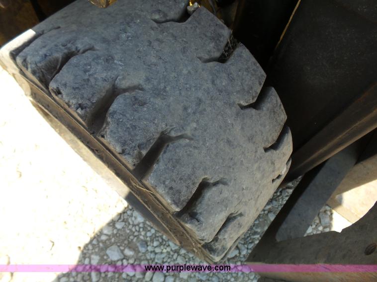 image for item BR9123 Caterpillar T50E forklift