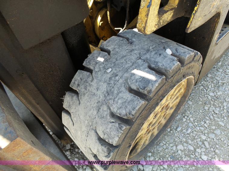 image for item BR9123 Caterpillar T50E forklift