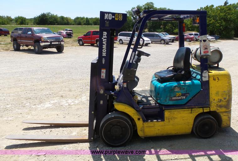 image for item BR9124 Komatsu 30 forklift