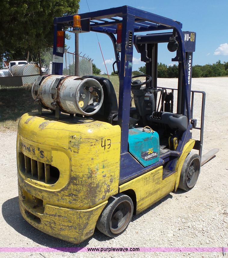 image for item BR9124 Komatsu 30 forklift