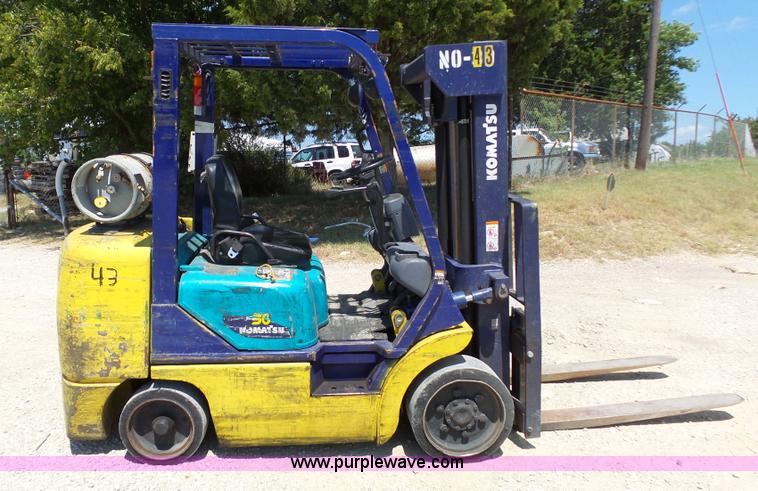 image for item BR9124 Komatsu 30 forklift