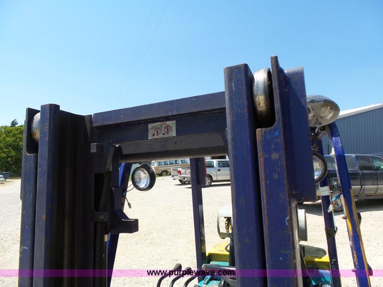 image for item BR9124 Komatsu 30 forklift