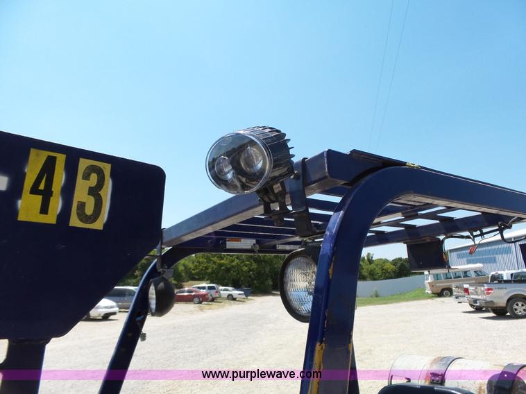 image for item BR9124 Komatsu 30 forklift