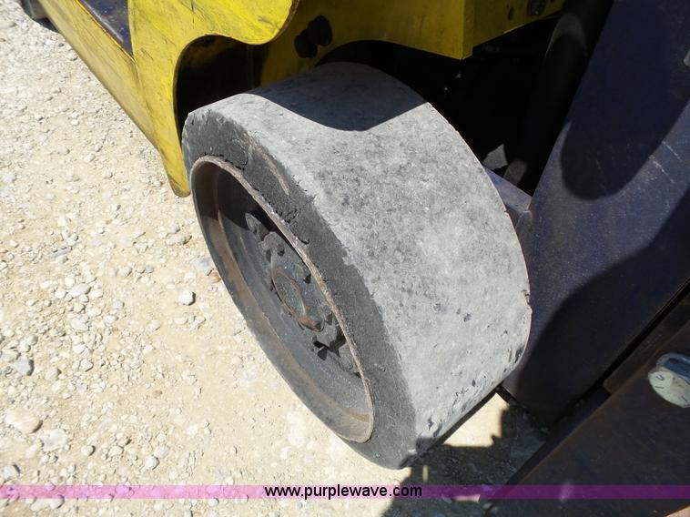 image for item BR9124 Komatsu 30 forklift