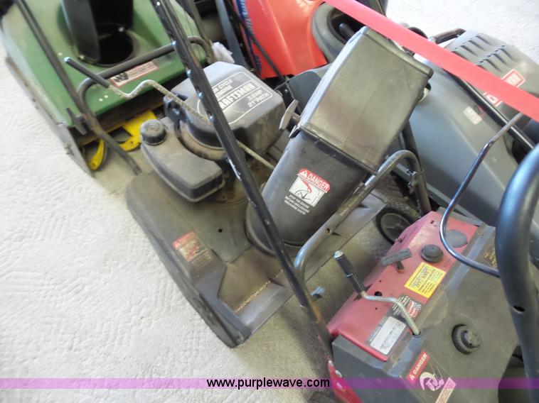 image for item BS9786 (14) snow blowers