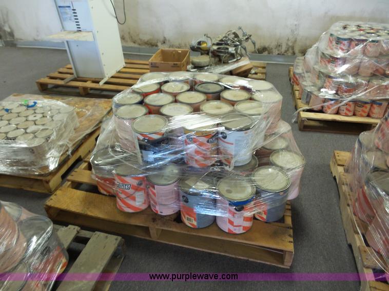 image for item BS9794 Paint mixer and paint