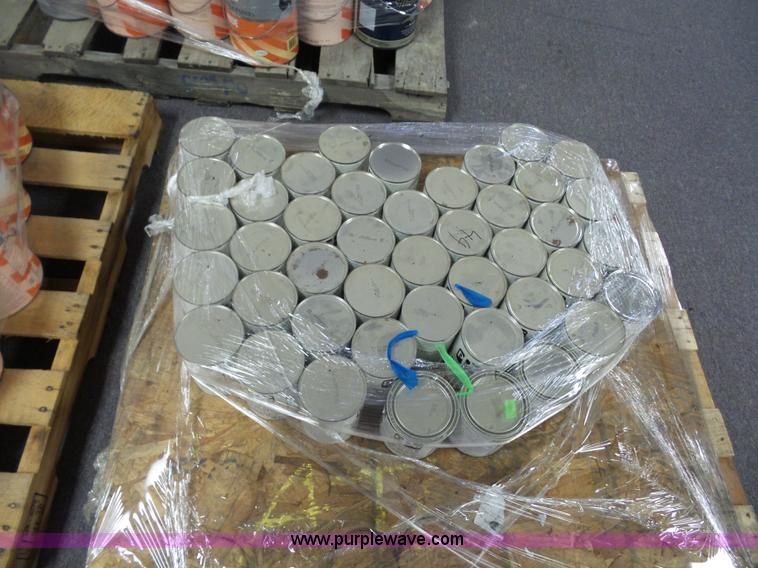 image for item BS9794 Paint mixer and paint