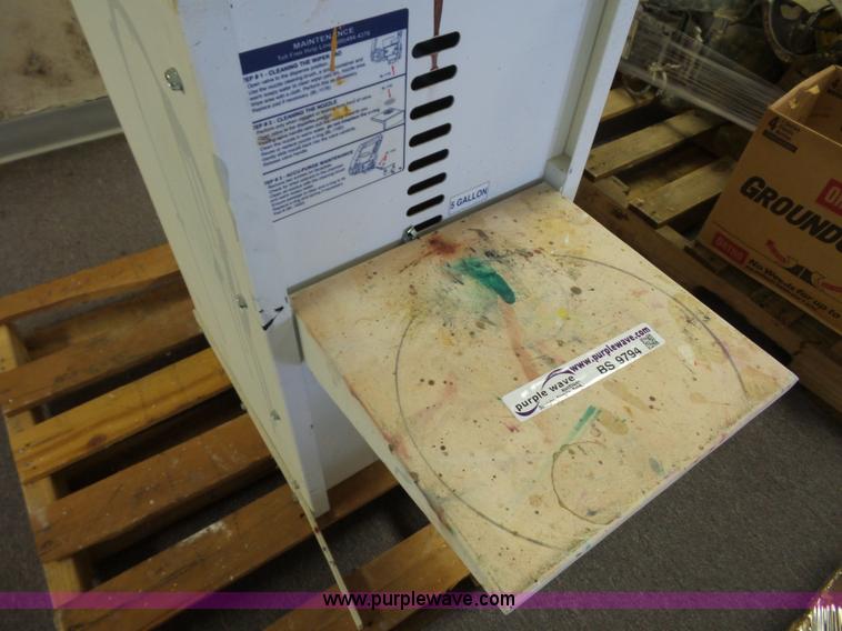 image for item BS9794 Paint mixer and paint