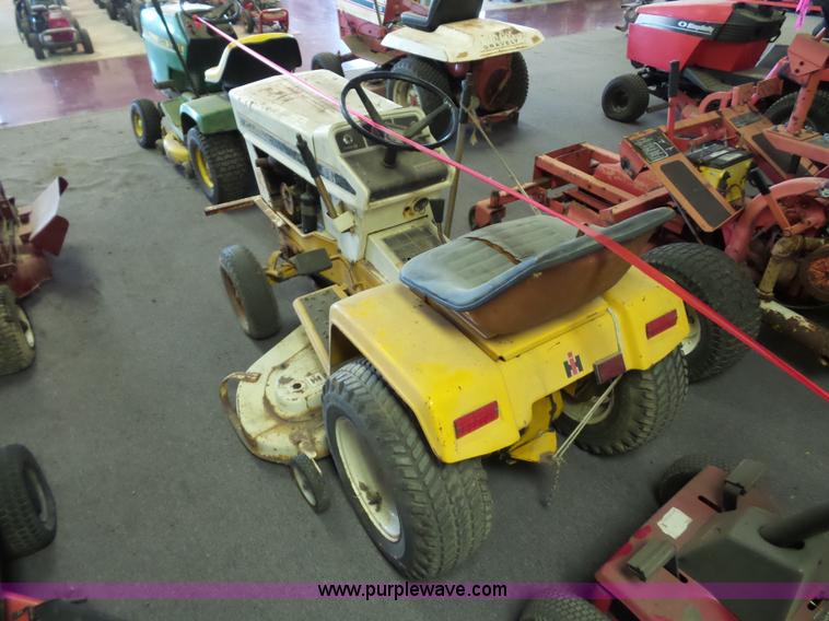 image for item BS9797 (4) riding mowers