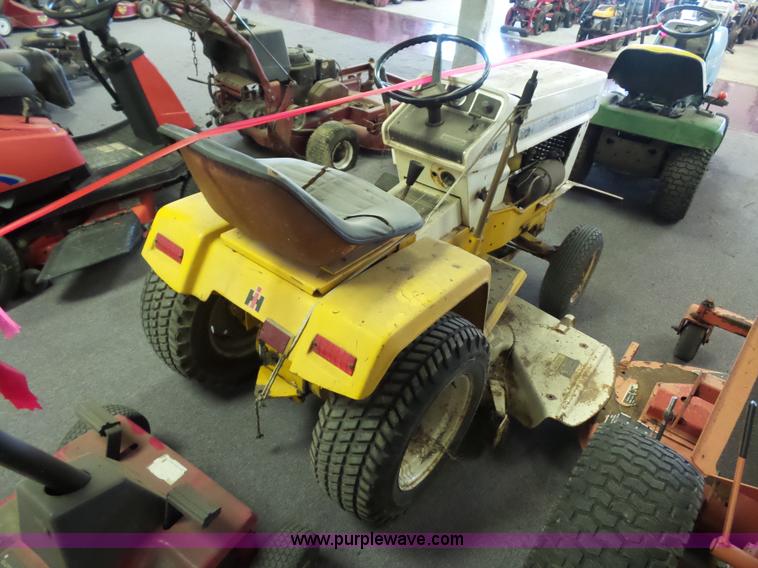 image for item BS9797 (4) riding mowers