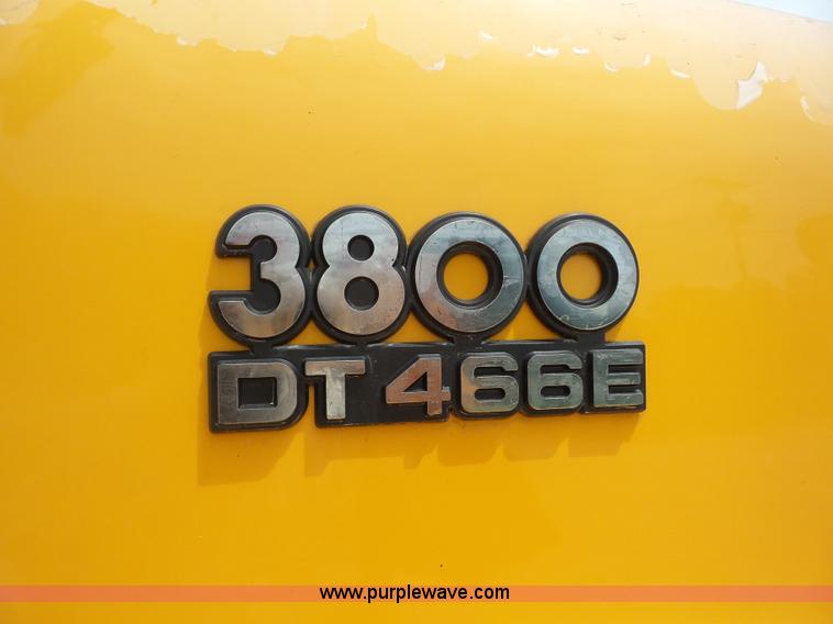 image for item BZ9656 1998 International 3800 school bus