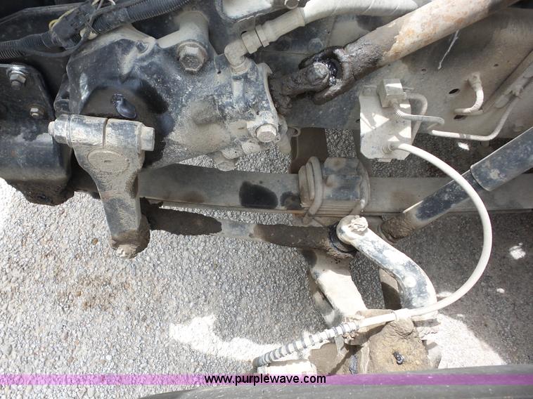 image for item BZ9656 1998 International 3800 school bus