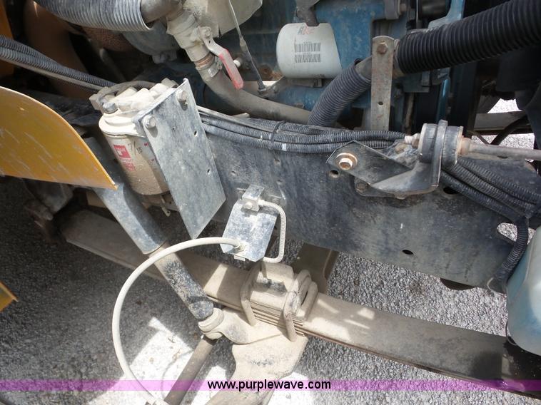 image for item BZ9656 1998 International 3800 school bus