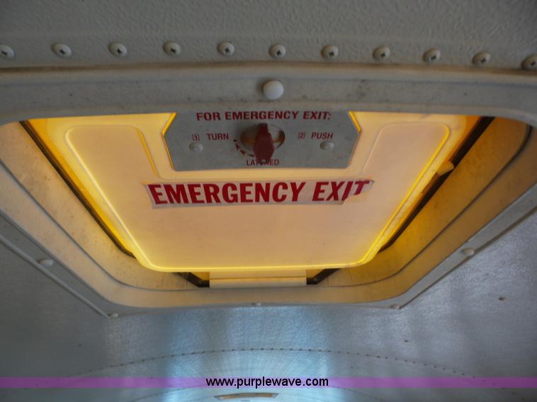 image for item BZ9656 1998 International 3800 school bus