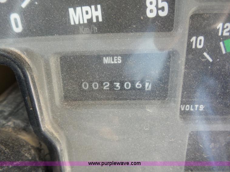 image for item BZ9656 1998 International 3800 school bus