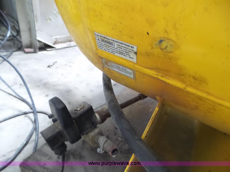 image for item BZ9795 2013 Emax air compressor