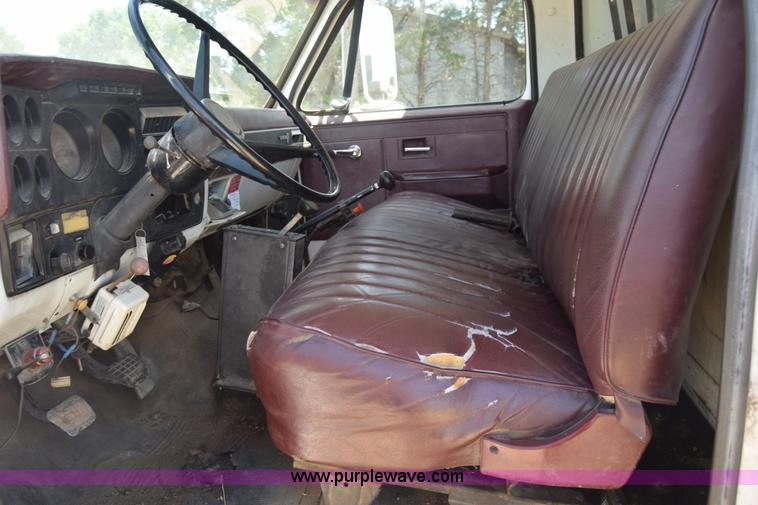 image for item CB9165 1989 Chevrolet 70 dump truck