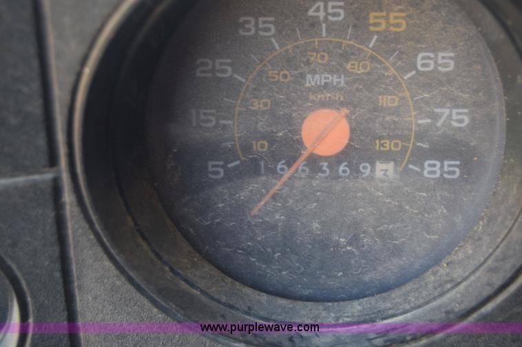 image for item CB9165 1989 Chevrolet 70 dump truck