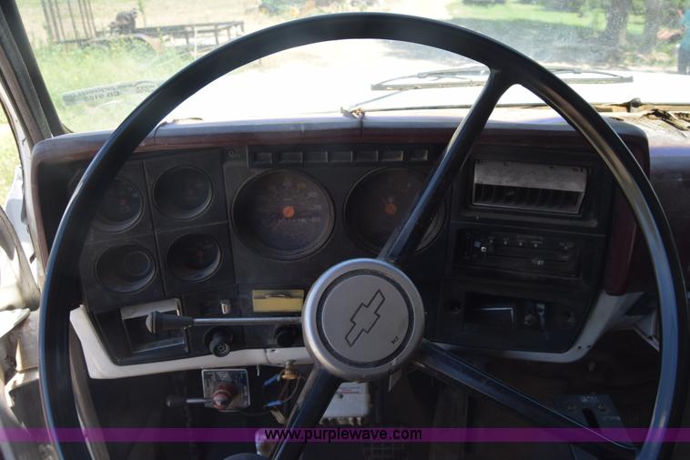 image for item CB9165 1989 Chevrolet 70 dump truck