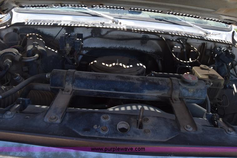 image for item CB9165 1989 Chevrolet 70 dump truck