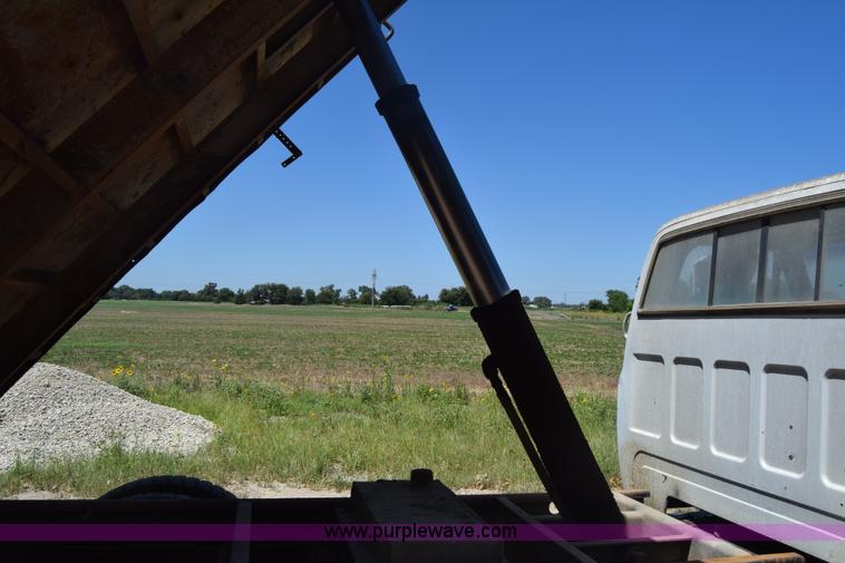 image for item CB9165 1989 Chevrolet 70 dump truck