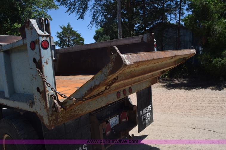 image for item CB9165 1989 Chevrolet 70 dump truck