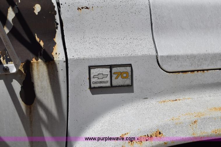 image for item CB9165 1989 Chevrolet 70 dump truck