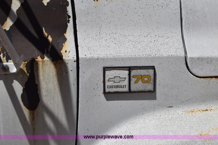 image for item CB9165 1989 Chevrolet 70 dump truck