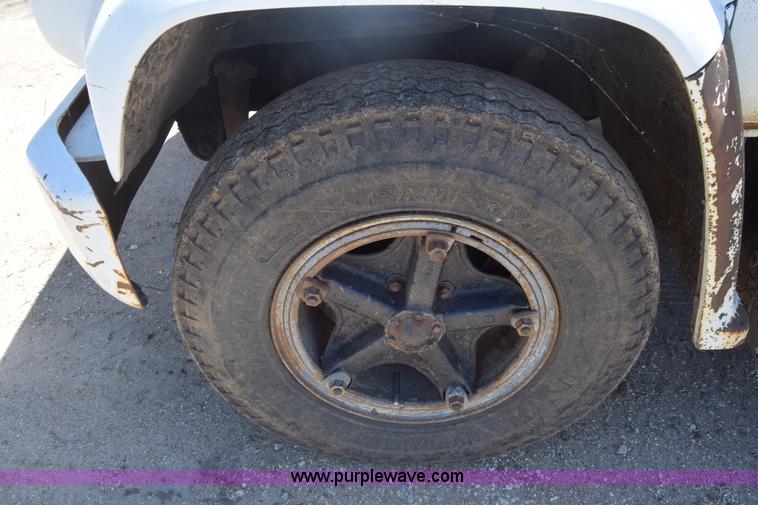 image for item CB9165 1989 Chevrolet 70 dump truck