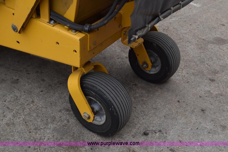 image for item CB9212 Hustler 4600 ZTR lawn mower