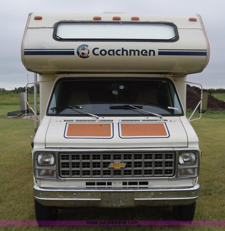 1982 Coachman RV in Sterling, KS | Item CB9222 sold | Purple Wave