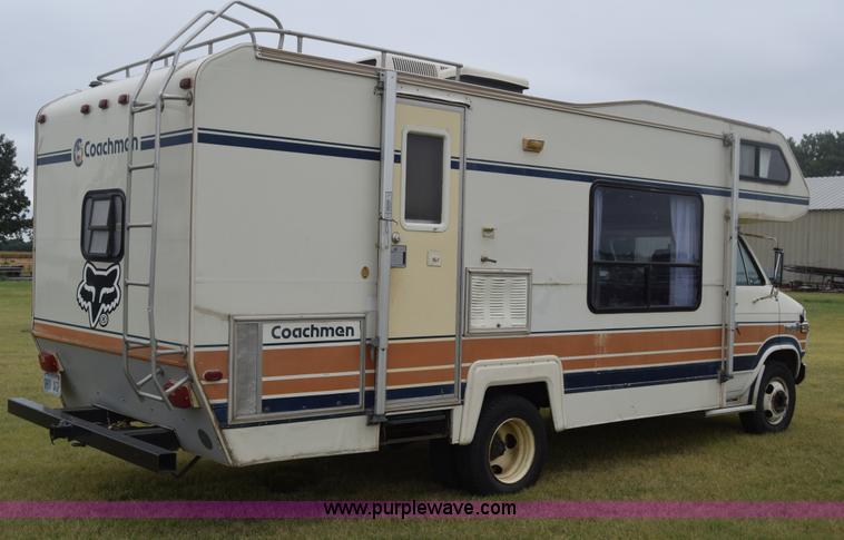 1982 Coachman RV in Sterling, KS | Item CB9222 sold | Purple Wave