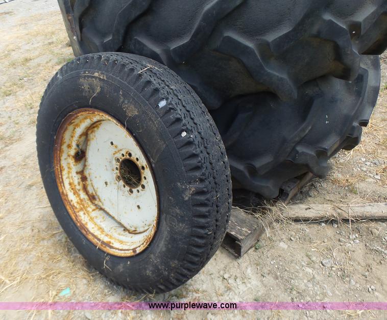 image for item CC9292 (3) tires