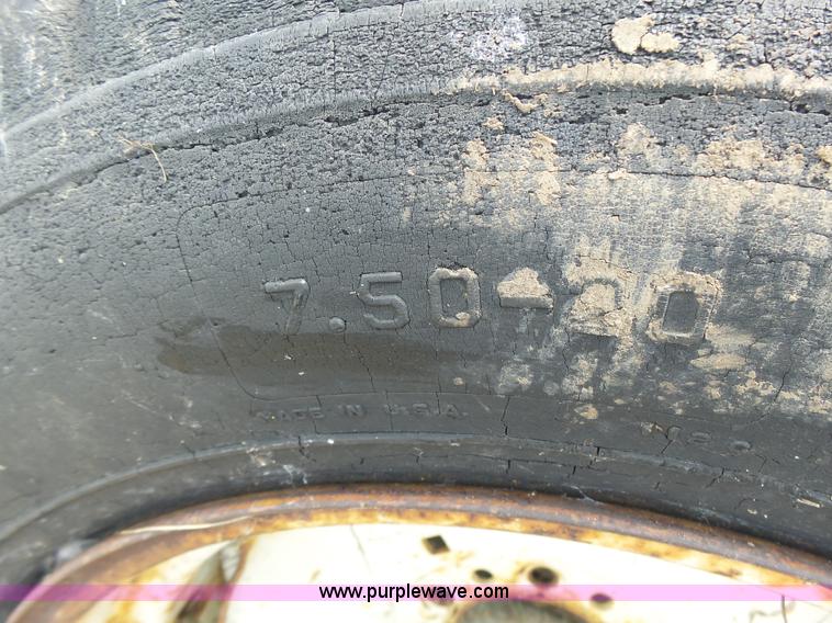 image for item CC9292 (3) tires