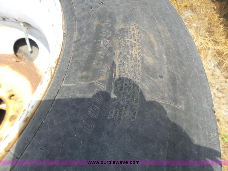 image for item CC9293 (3) tires