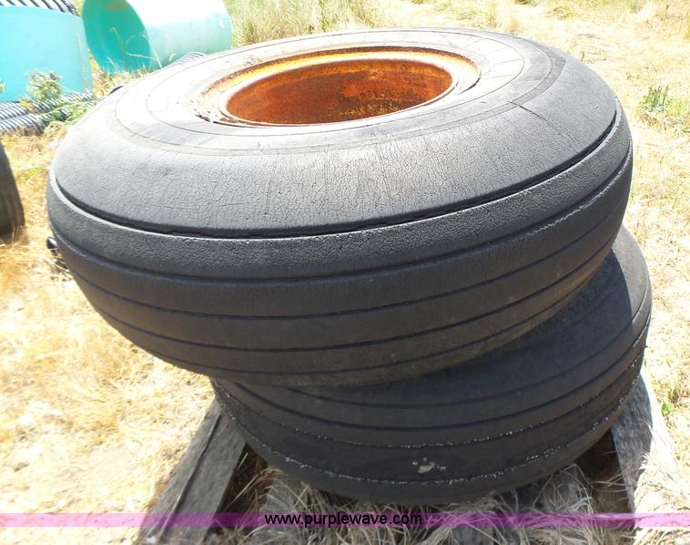 image for item CC9293 (3) tires