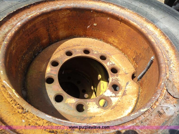 image for item CC9293 (3) tires