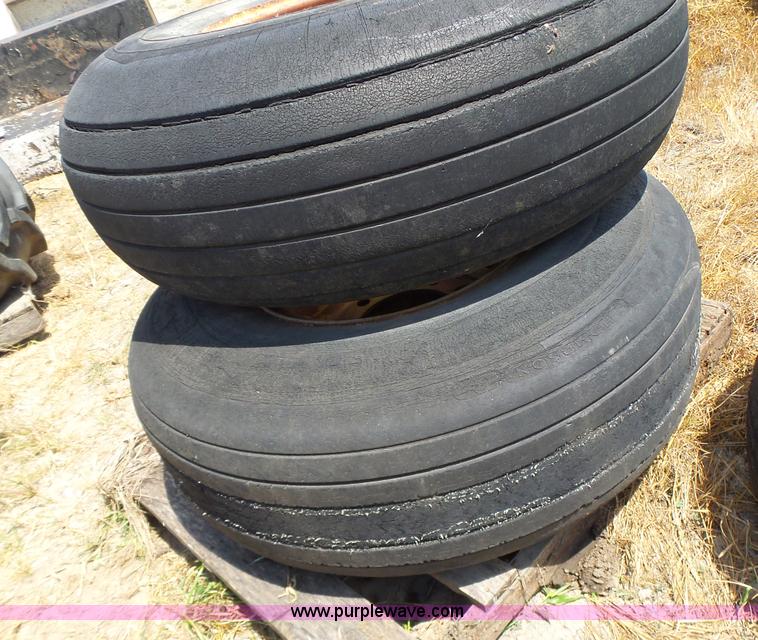 image for item CC9293 (3) tires