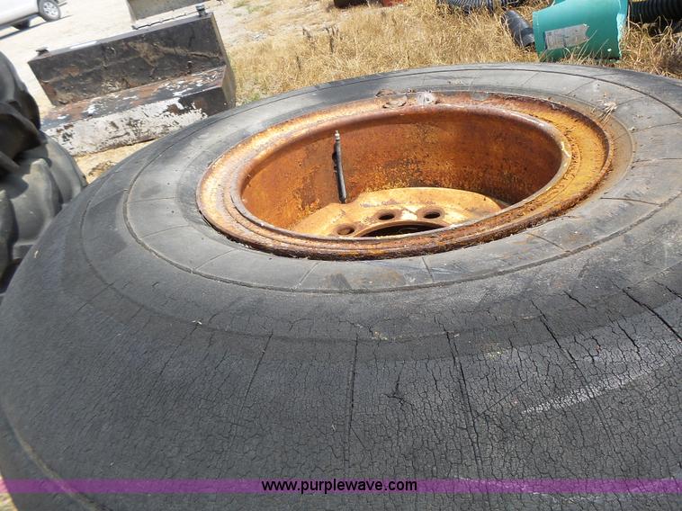 image for item CC9293 (3) tires