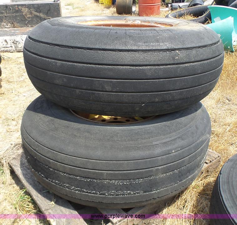 image for item CC9293 (3) tires